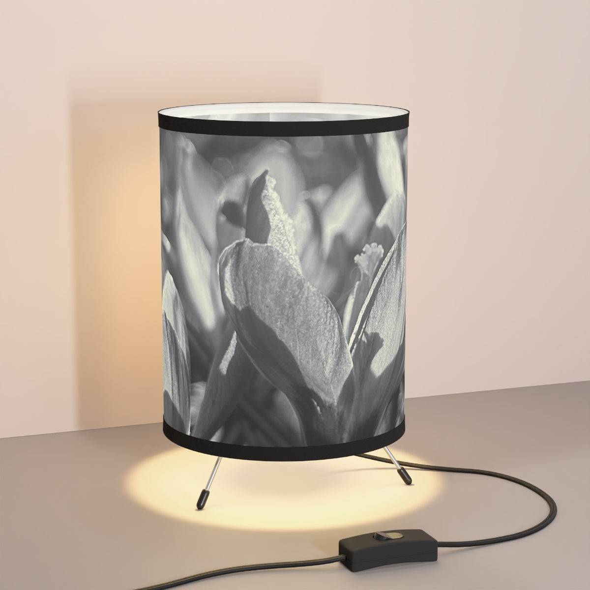 black and white floral table lamp featuring crocus, size: 7''x11''